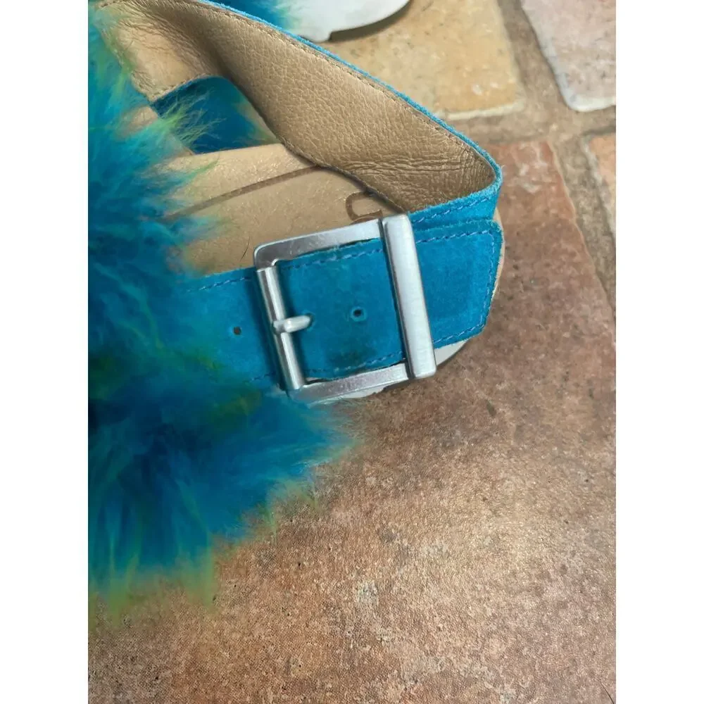 UGG Holly Blue Multi Sandal size 9